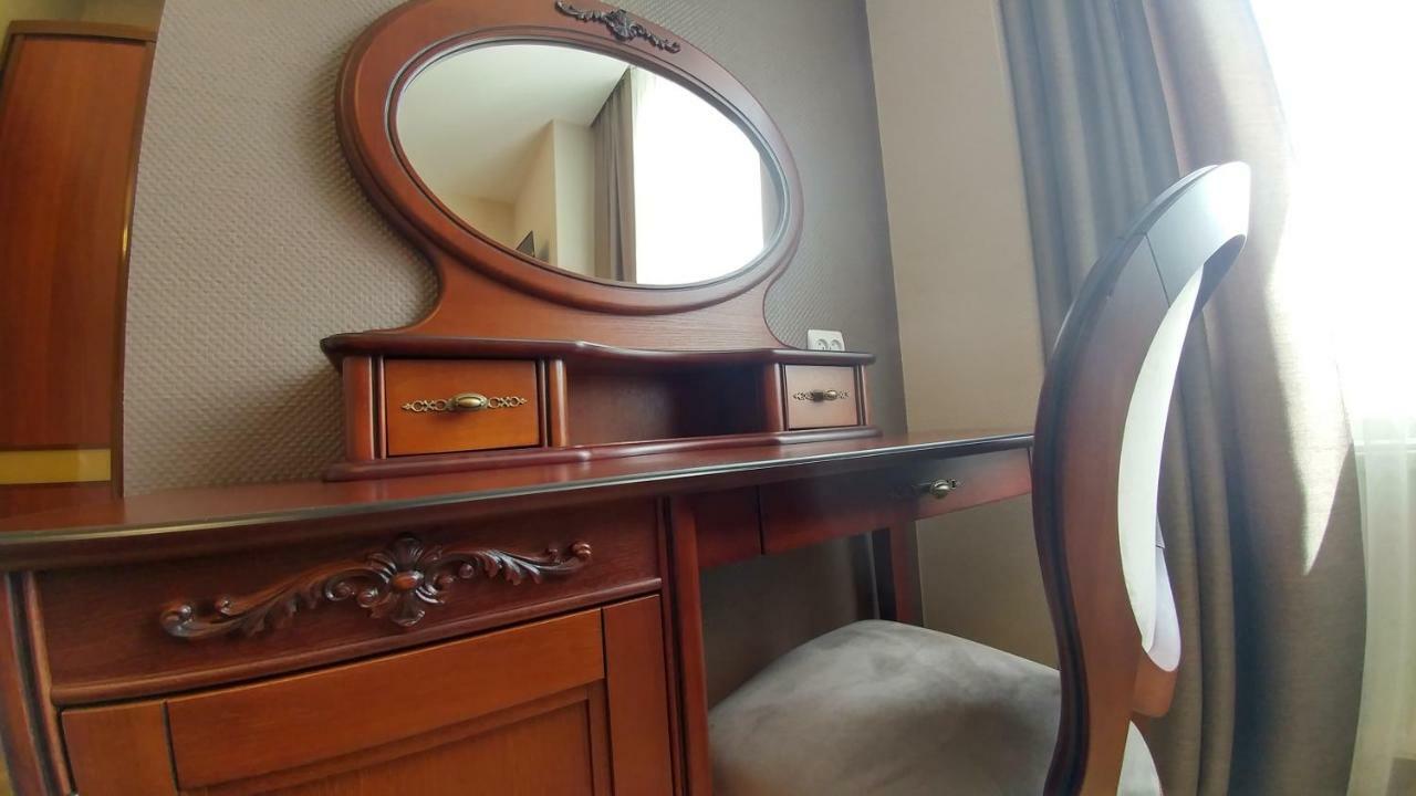 Hotel Meridian Brody Luaran gambar