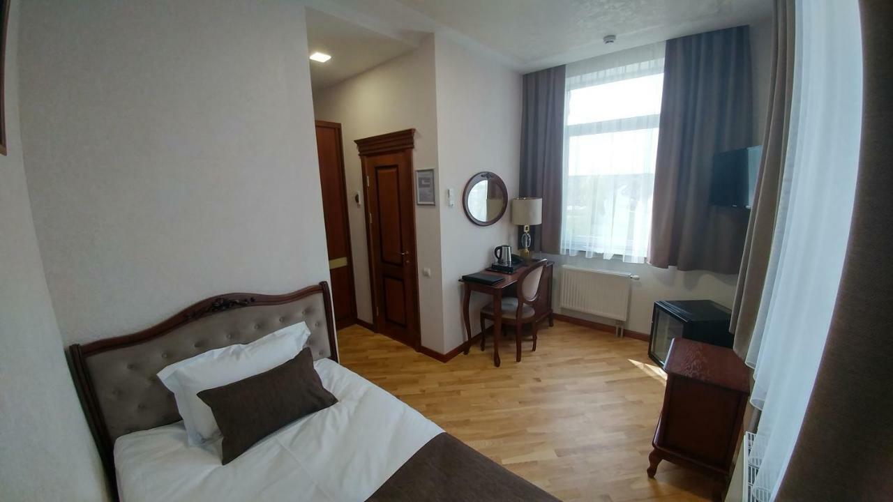 Hotel Meridian Brody Luaran gambar