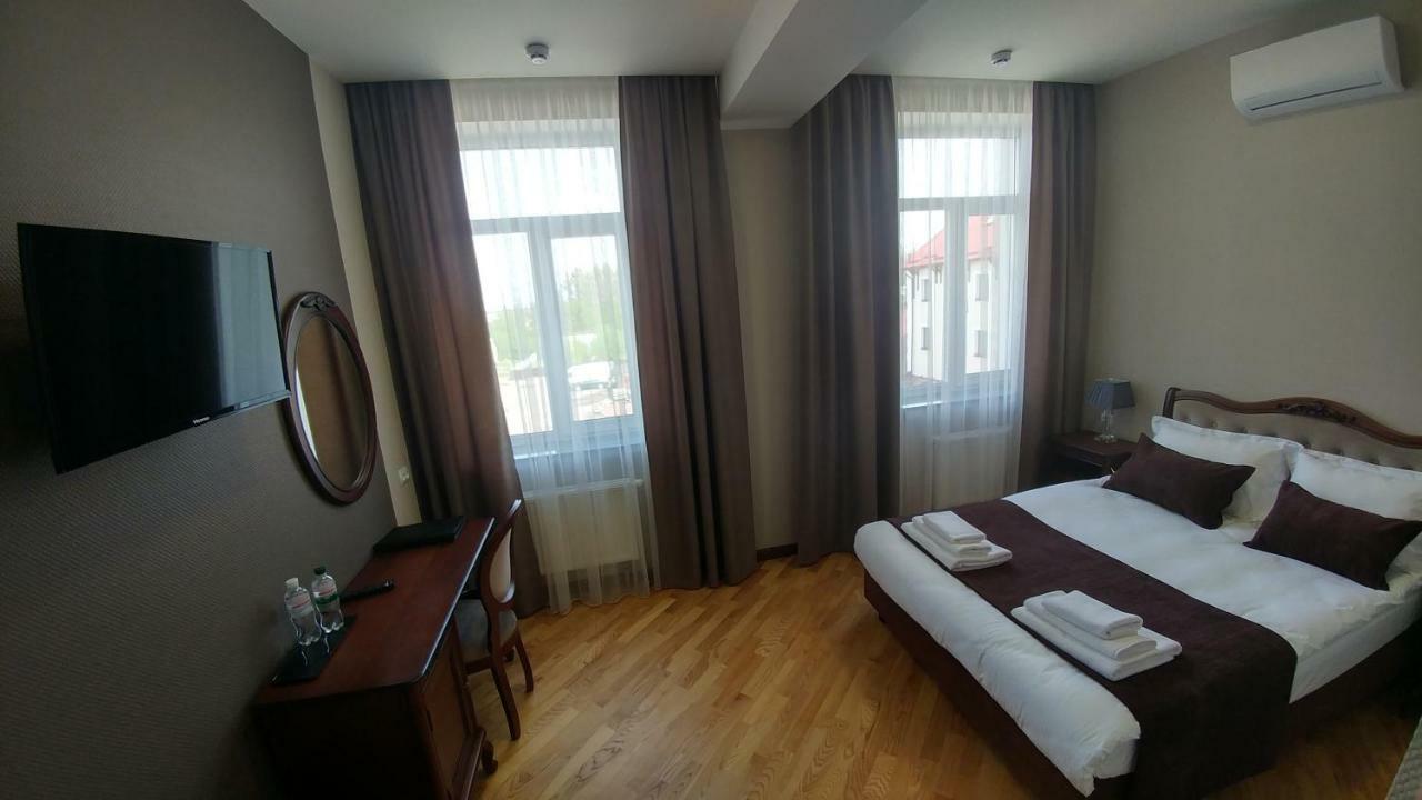 Hotel Meridian Brody Luaran gambar