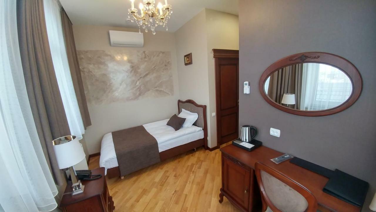 Hotel Meridian Brody Luaran gambar