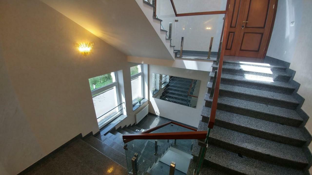 Hotel Meridian Brody Luaran gambar