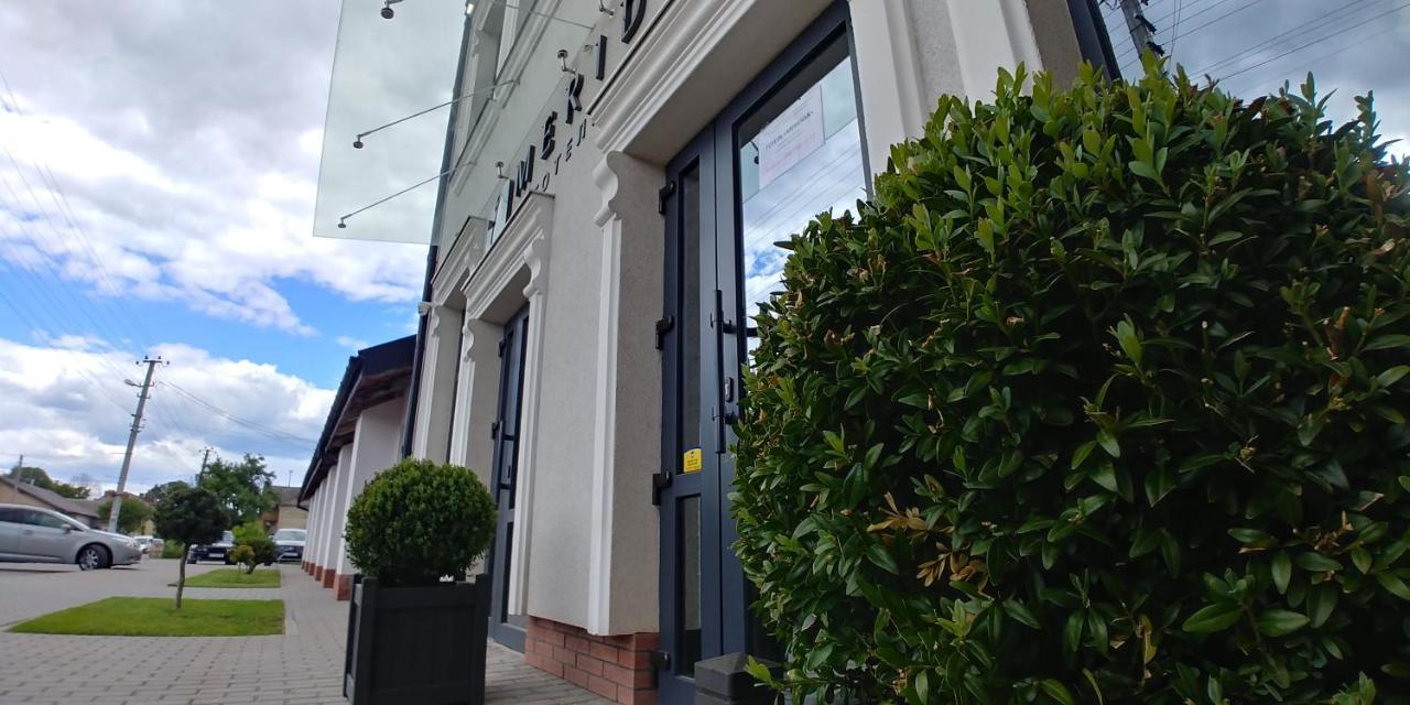 Hotel Meridian Brody Luaran gambar
