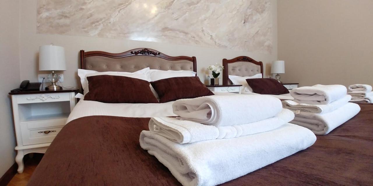 Hotel Meridian Brody Luaran gambar