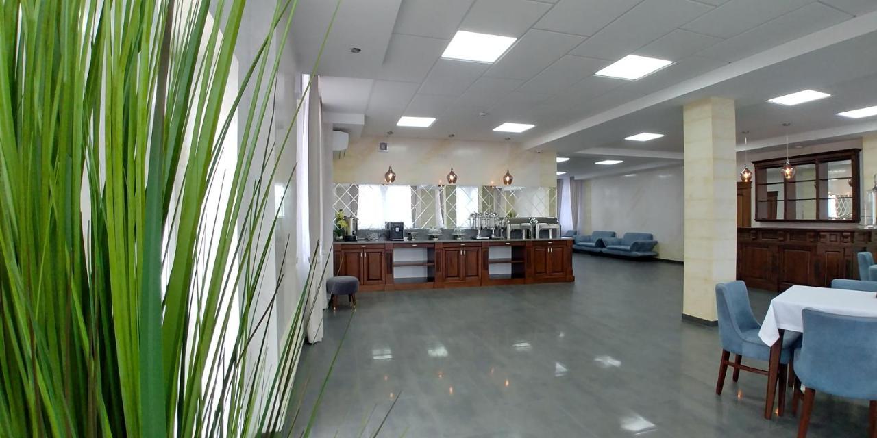 Hotel Meridian Brody Luaran gambar