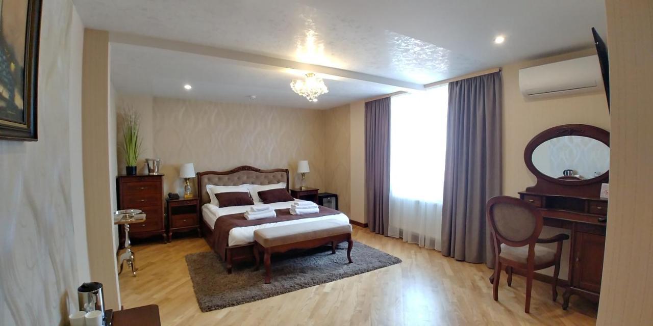Hotel Meridian Brody Luaran gambar