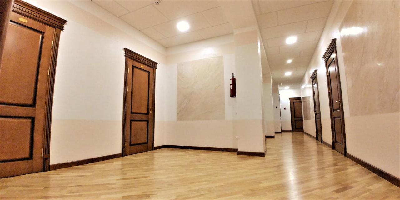 Hotel Meridian Brody Luaran gambar